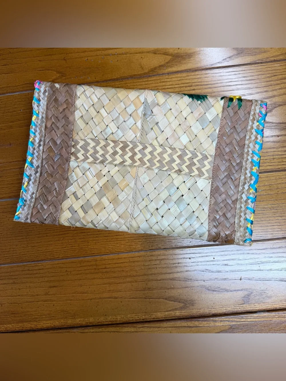 Vintage straw raffia
